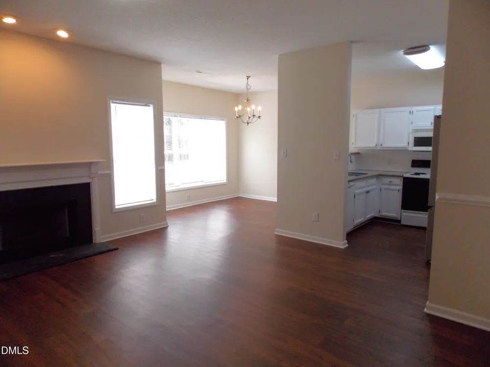 106 Pointe Crest Court Cary, NC 27513