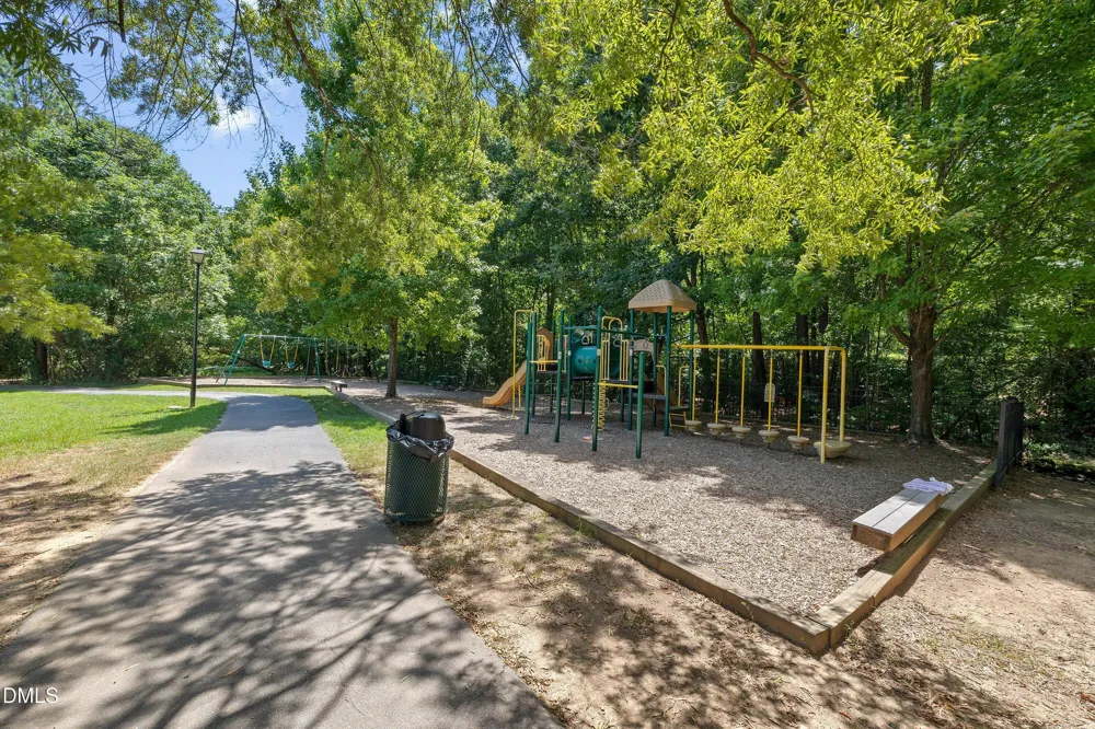 1006 Oakwell Court Apex, NC 27502