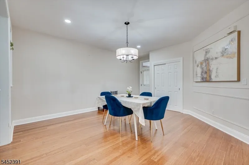 13 Franklin School Way Metuchen, NJ 08840