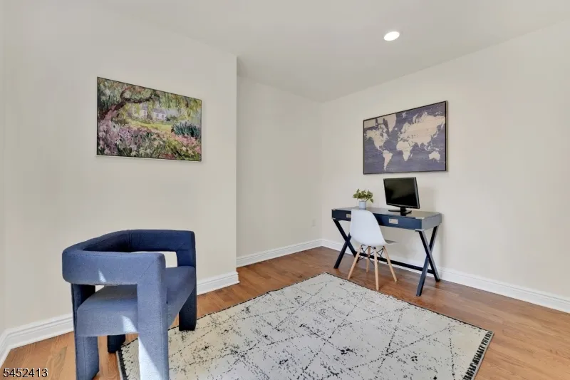 49 Hall Dr Clark, NJ 07066