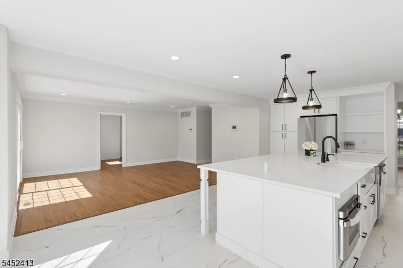 49 Hall Dr Clark, NJ 07066