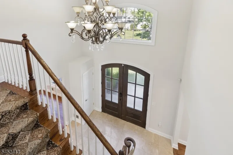 49 Hall Dr Clark, NJ 07066