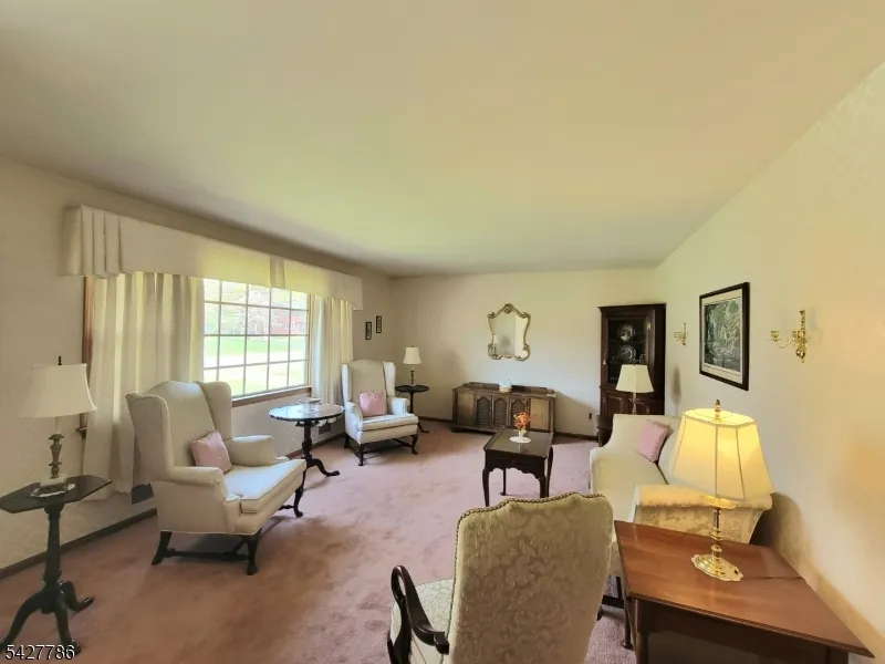 484 Stony Brook Dr Bridgewater, NJ 08807