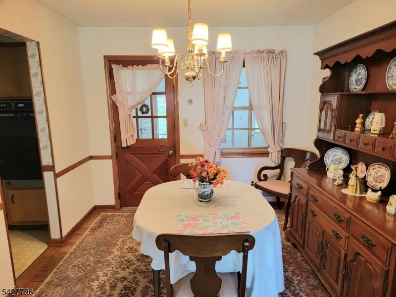 484 Stony Brook Dr Bridgewater, NJ 08807