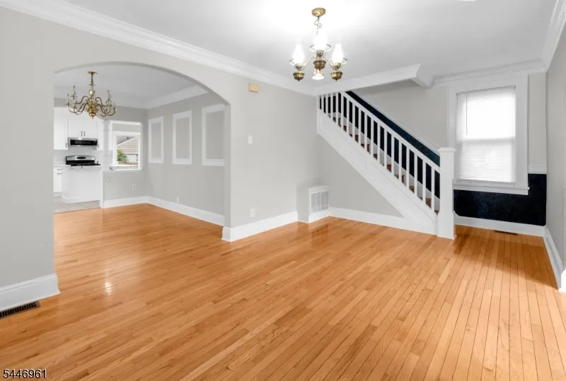 521 E Blancke St Linden City, NJ 07036