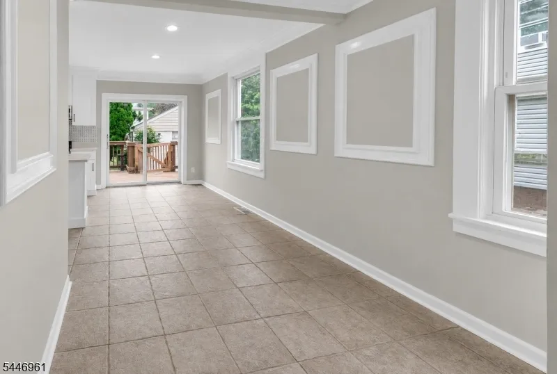 521 E Blancke St Linden City, NJ 07036