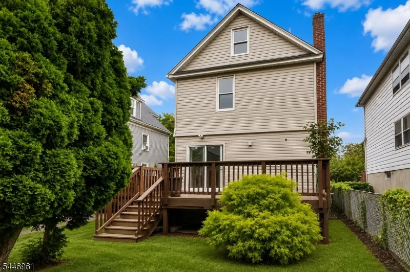 521 E Blancke St Linden City, NJ 07036