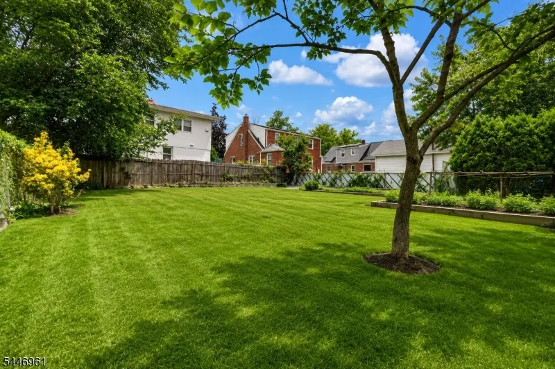 521 E Blancke St Linden City, NJ 07036