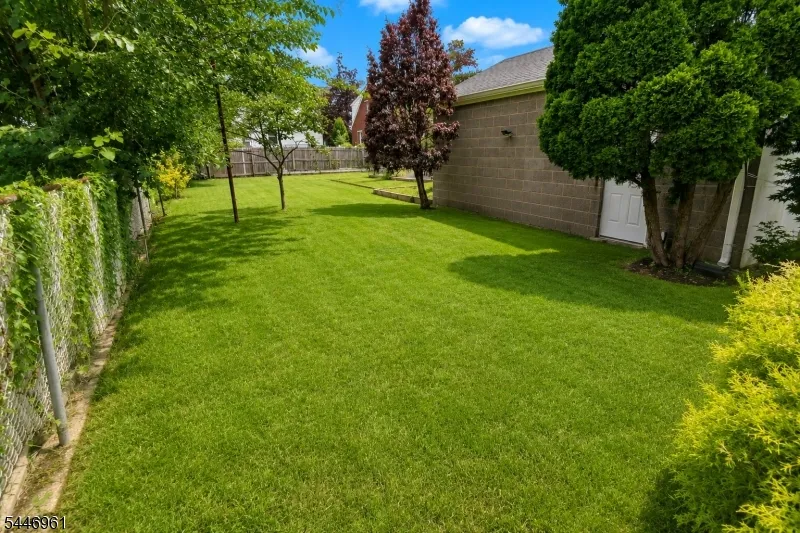 521 E Blancke St Linden City, NJ 07036