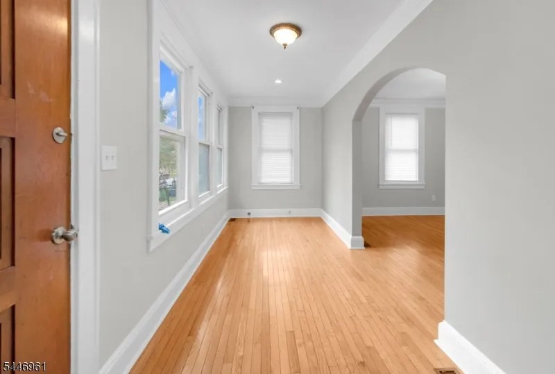 521 E Blancke St Linden City, NJ 07036