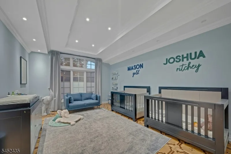 8 Driftwood Drive Livingston, NJ 07039