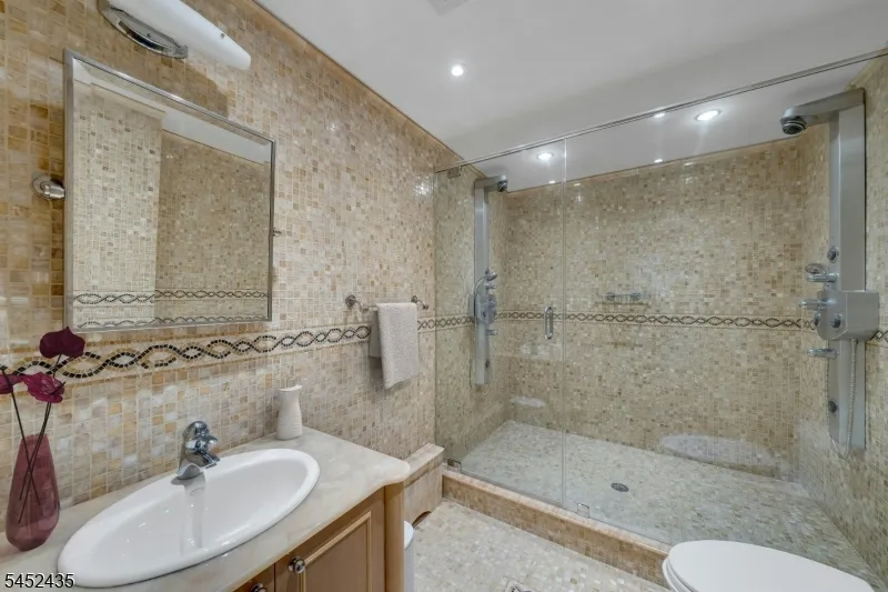 8 Driftwood Drive Livingston, NJ 07039