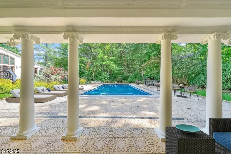 8 Driftwood Drive Livingston, NJ 07039