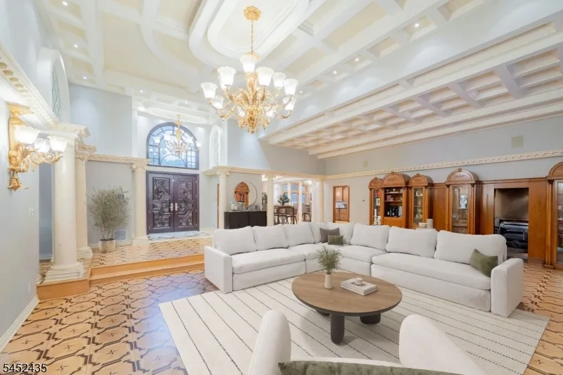 8 Driftwood Drive Livingston, NJ 07039