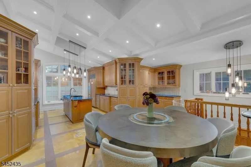 8 Driftwood Drive Livingston, NJ 07039