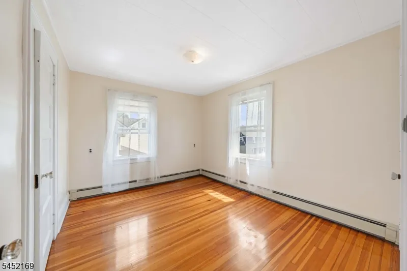 710 Bailey Ave Elizabeth City, NJ 07208