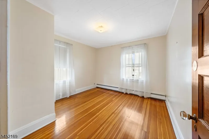 710 Bailey Ave Elizabeth City, NJ 07208