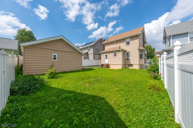 710 Bailey Ave Elizabeth City, NJ 07208