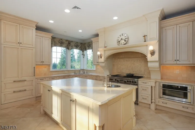 25 Tall Timber Ln Bernards, NJ 07920