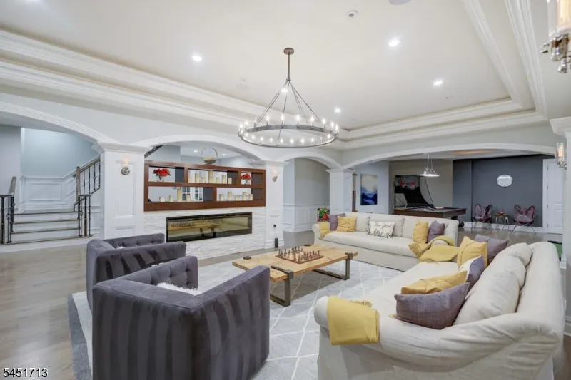 25 Tall Timber Ln Bernards, NJ 07920