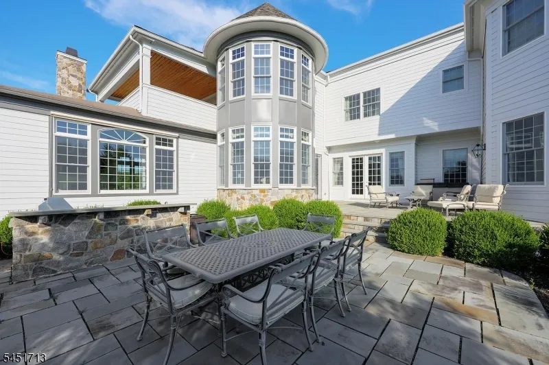 25 Tall Timber Ln Bernards, NJ 07920