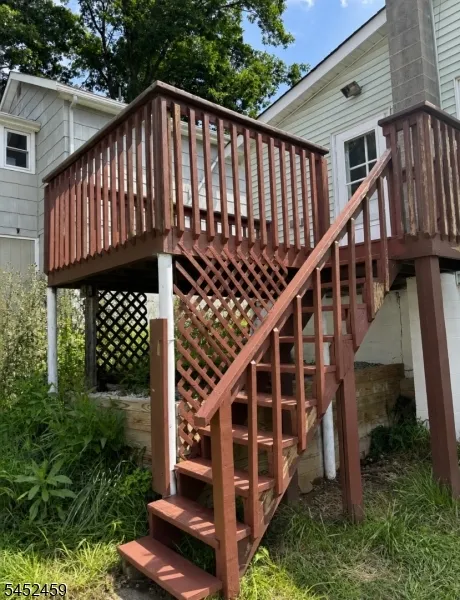 12 Colby Trl Hopatcong, NJ 07843