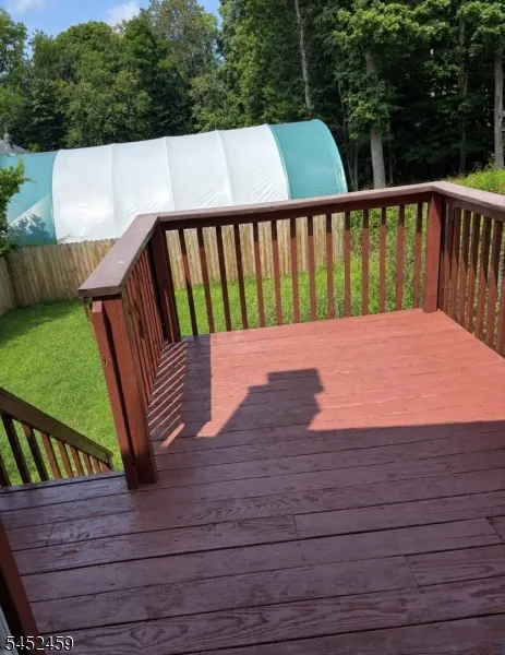 12 Colby Trl Hopatcong, NJ 07843