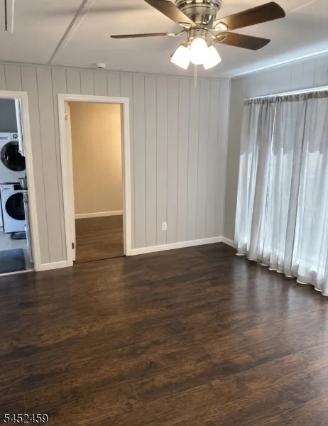 12 Colby Trl Hopatcong, NJ 07843