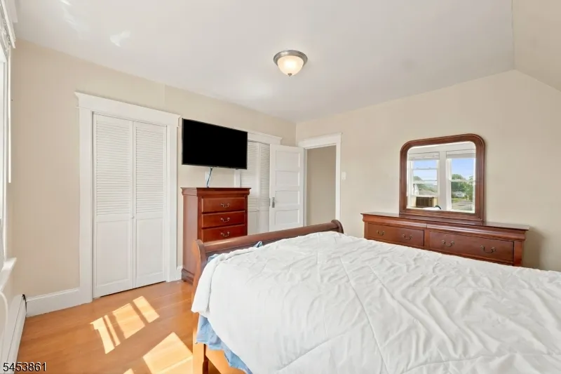 565 Grace Ave Phillipsburg Town, NJ 08865