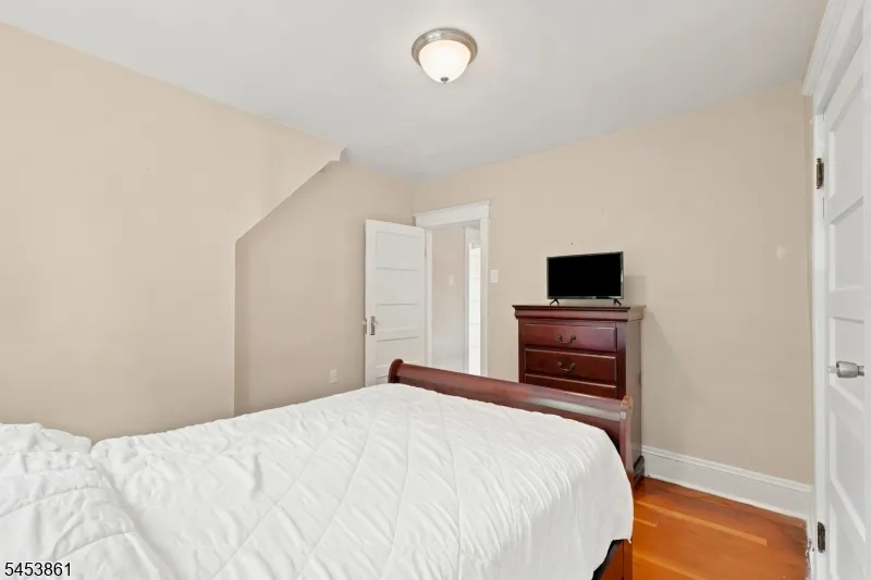 565 Grace Ave Phillipsburg Town, NJ 08865