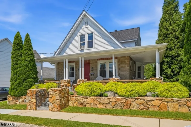 565 Grace Ave Phillipsburg Town, NJ 08865