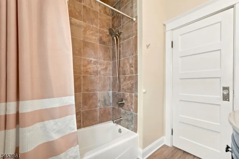 565 Grace Ave Phillipsburg Town, NJ 08865
