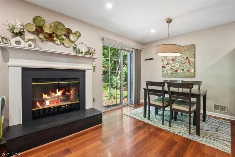 37 Woodmont Dr Randolph, NJ 07869