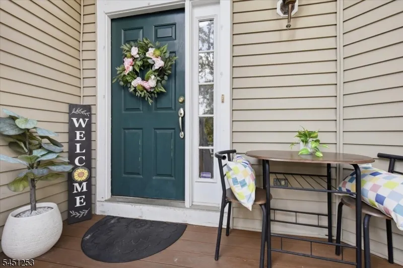 37 Woodmont Dr Randolph, NJ 07869