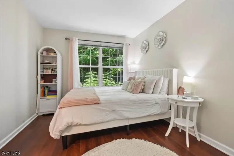 37 Woodmont Dr Randolph, NJ 07869