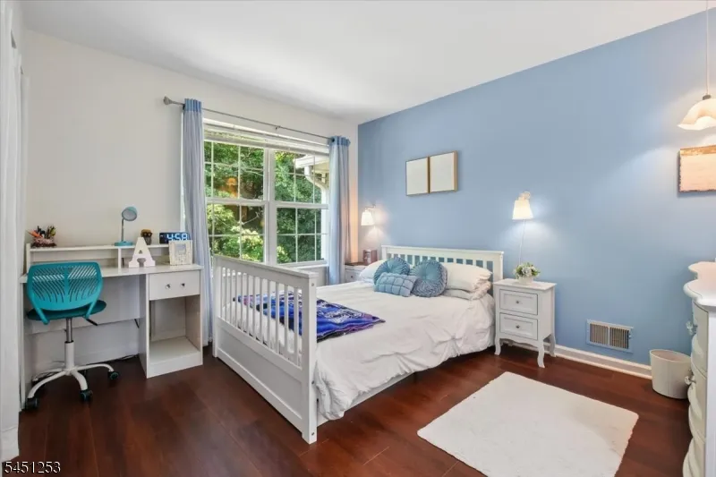 37 Woodmont Dr Randolph, NJ 07869
