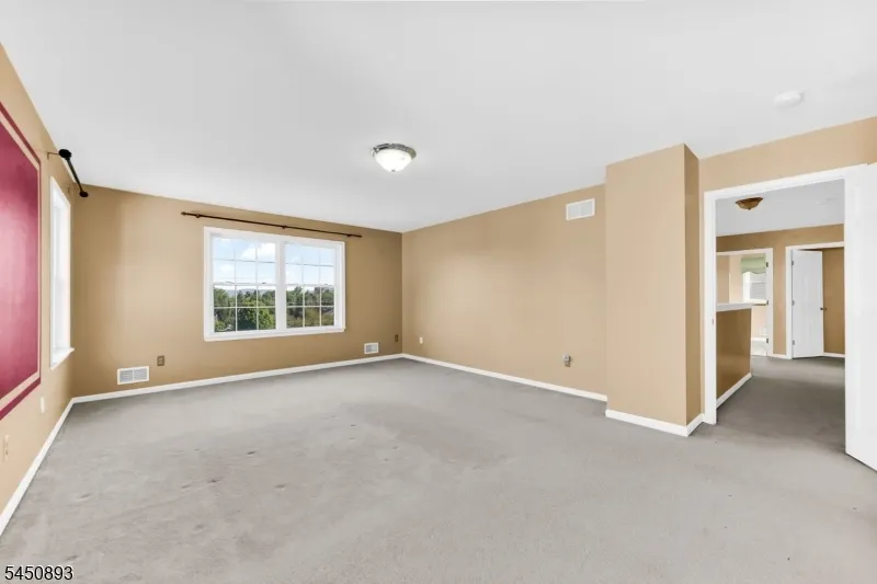 5 Pegasus Pl Washington, NJ 07840
