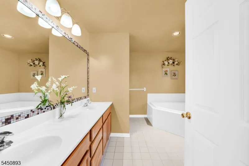 5 Pegasus Pl Washington, NJ 07840
