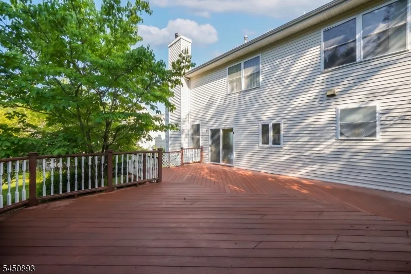 5 Pegasus Pl Washington, NJ 07840