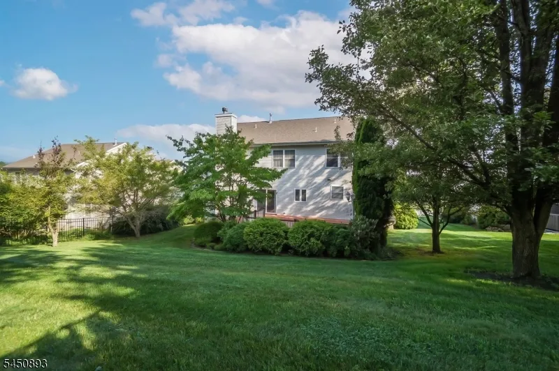 5 Pegasus Pl Washington, NJ 07840