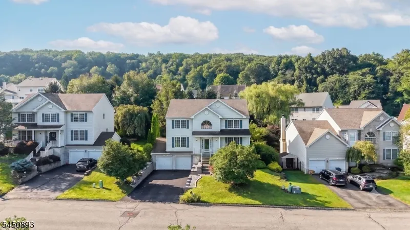 5 Pegasus Pl Washington, NJ 07840