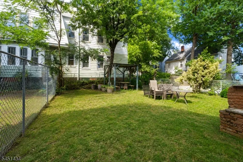 239 17Th Ave Paterson City, NJ 07504