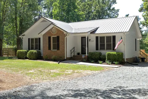 217 Petty Road
