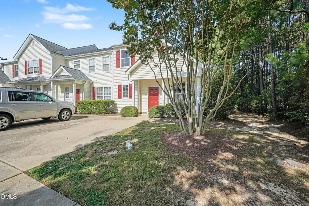 445 Commons Drive Holly Springs, NC 27540
