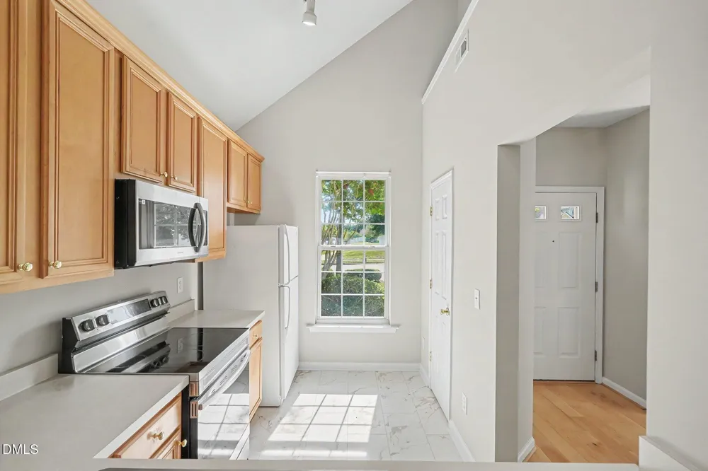 445 Commons Drive Holly Springs, NC 27540