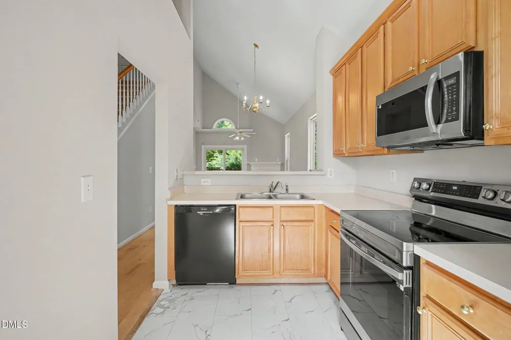 445 Commons Drive Holly Springs, NC 27540