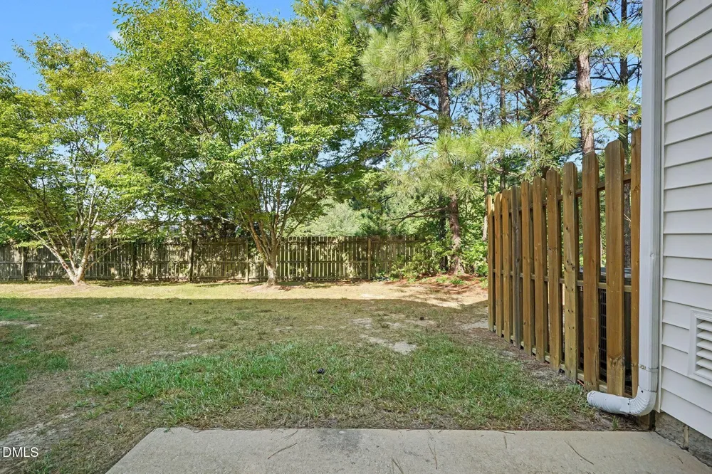 445 Commons Drive Holly Springs, NC 27540