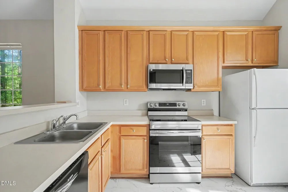445 Commons Drive Holly Springs, NC 27540