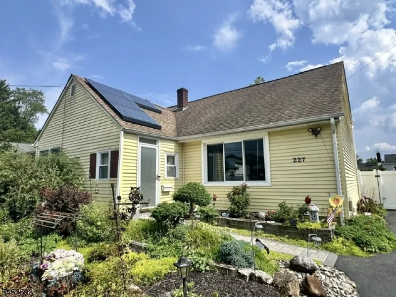 227 Old Stage Rd Spotswood, NJ 08884