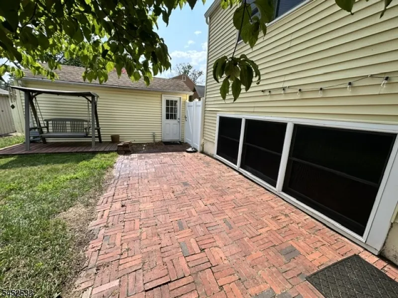 227 Old Stage Rd Spotswood, NJ 08884